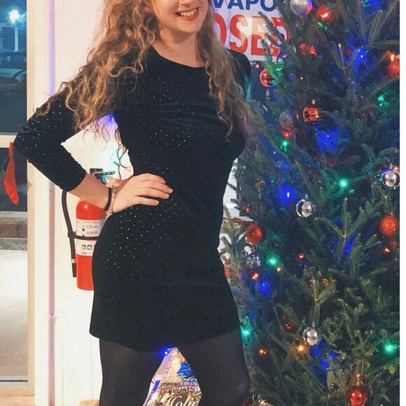 Express Women's Black + Gold 3/4 Sleeve Low Back Velvet Mini Dress Size 4 - Picture 2 of 10